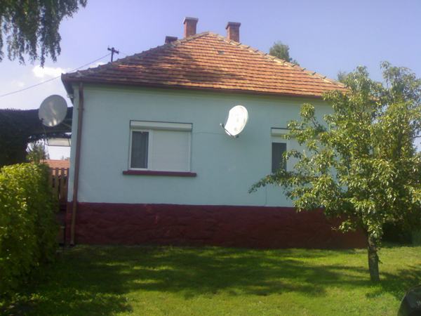 Familie Varga - Balatonfenyves +36302597240 info@plattenseereisen.com