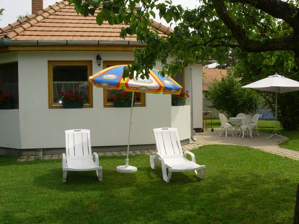 Familie Varga - Balatonfenyves +36302597240 info@plattenseereisen.com