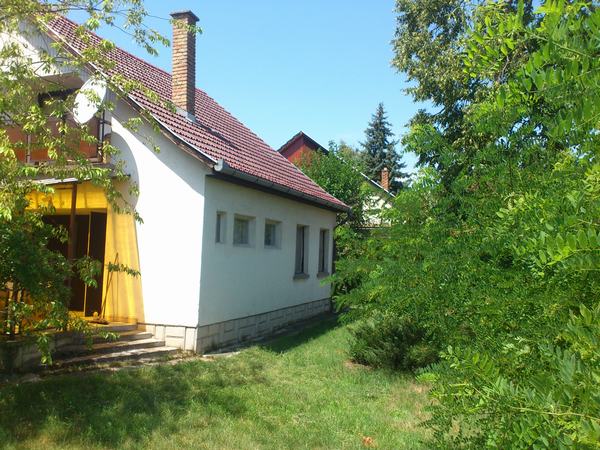 Familie Varga - Balatonfenyves +36302597240 info@plattenseereisen.com