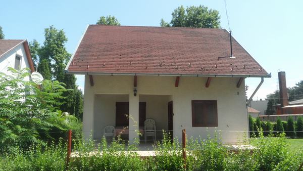 Familie Varga - Balatonfenyves +36302597240 info@plattenseereisen.com