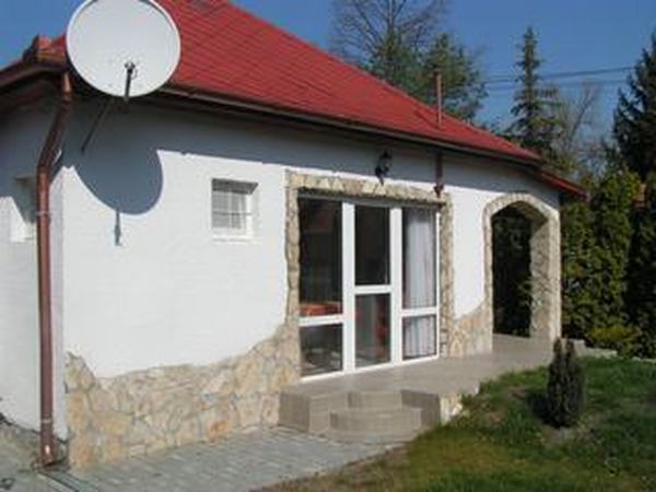 Varga család - Balatonfenyves +36302597240 info@plattenseereisen.com