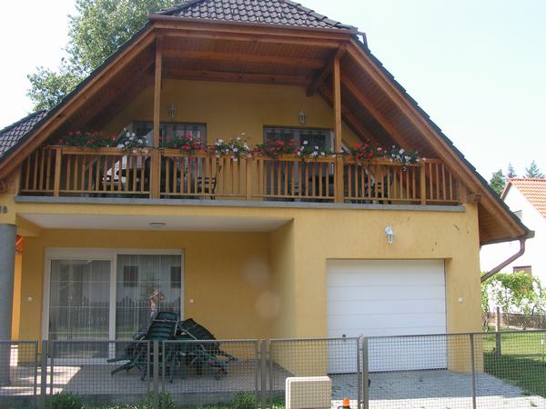 Familie Varga - Balatonfenyves +36302597240 info@plattenseereisen.com