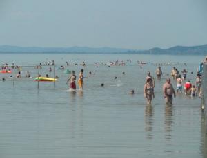 balatonfenyvesi strand