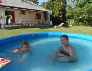 BF10  Ferienhaus in Balatonfenyves mit Pool