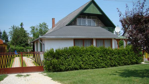 Familie Varga - Balatonfenyves +36302597240 info@plattenseereisen.com